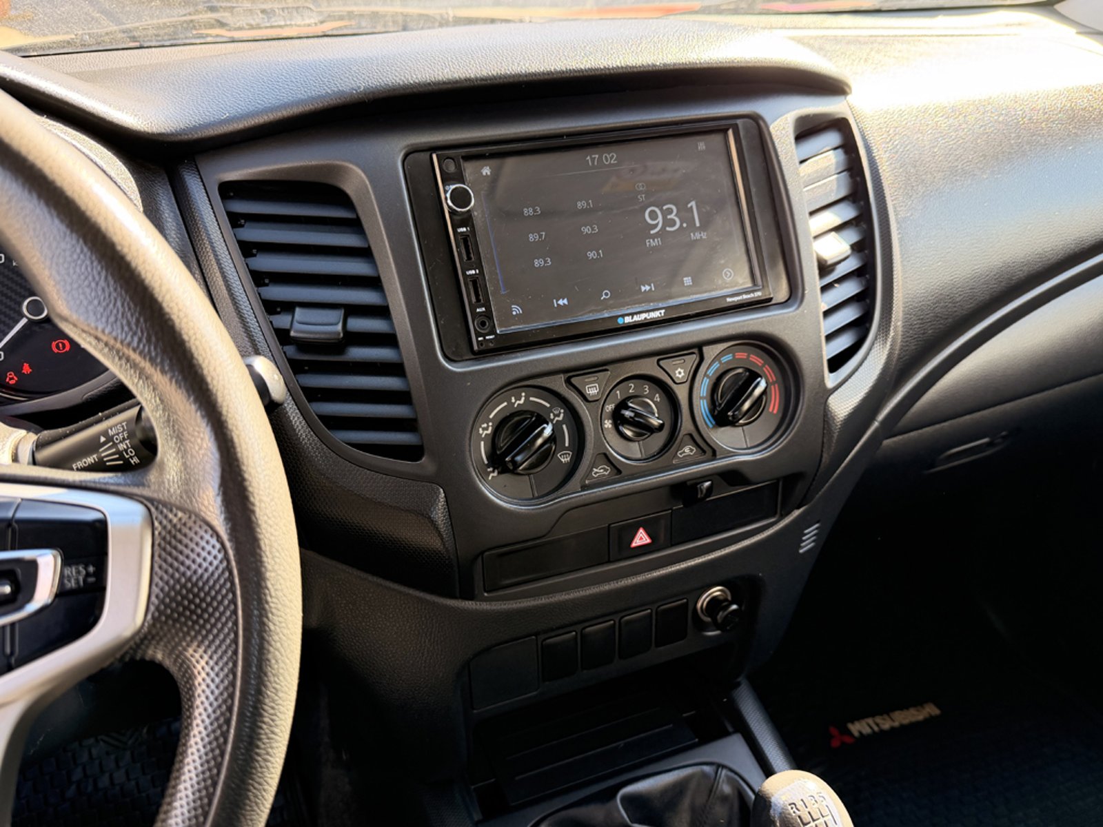 Mitsubishi L200 KATANA CRT 4X4 2.4 2023 - Imagen 18 de 20
