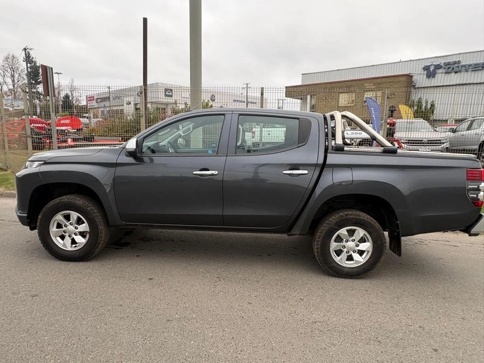 MITSUBISHI L200 KATANA CR 4X2 2022 - Imagen 4 de 11