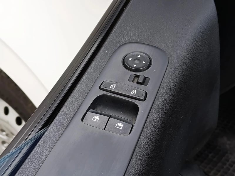 Hyundai STARIA 2.2 FURGÓN 2023 - Imagen 13 de 20