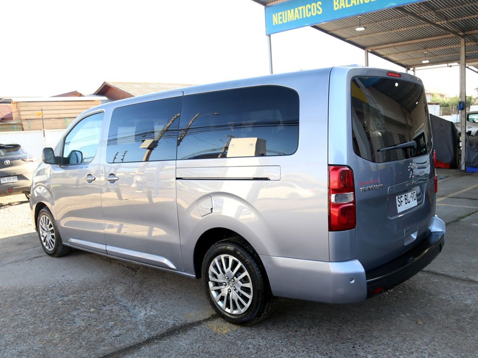 Peugeot TRAVELLER L3 BLUE HDI 180 2.0 2022 - Imagen 9 de 20
