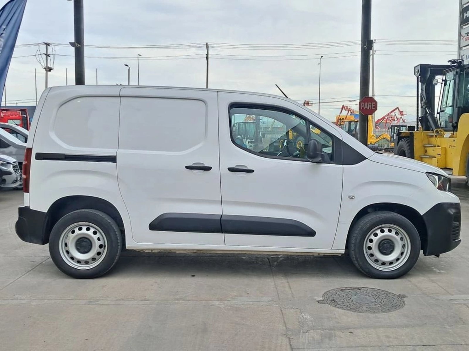 PEUGEOT PARTNER 1.6 L1 HD1 MT 2021 - Imagen 6 de 19