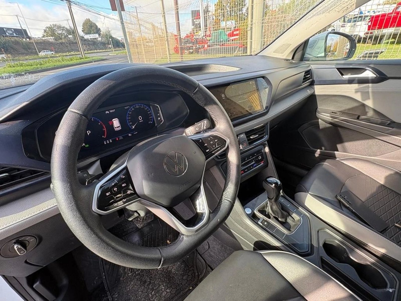 VOLKSWAGEN TAOS TSI 1.4 AT 2025 - Imagen 9 de 13