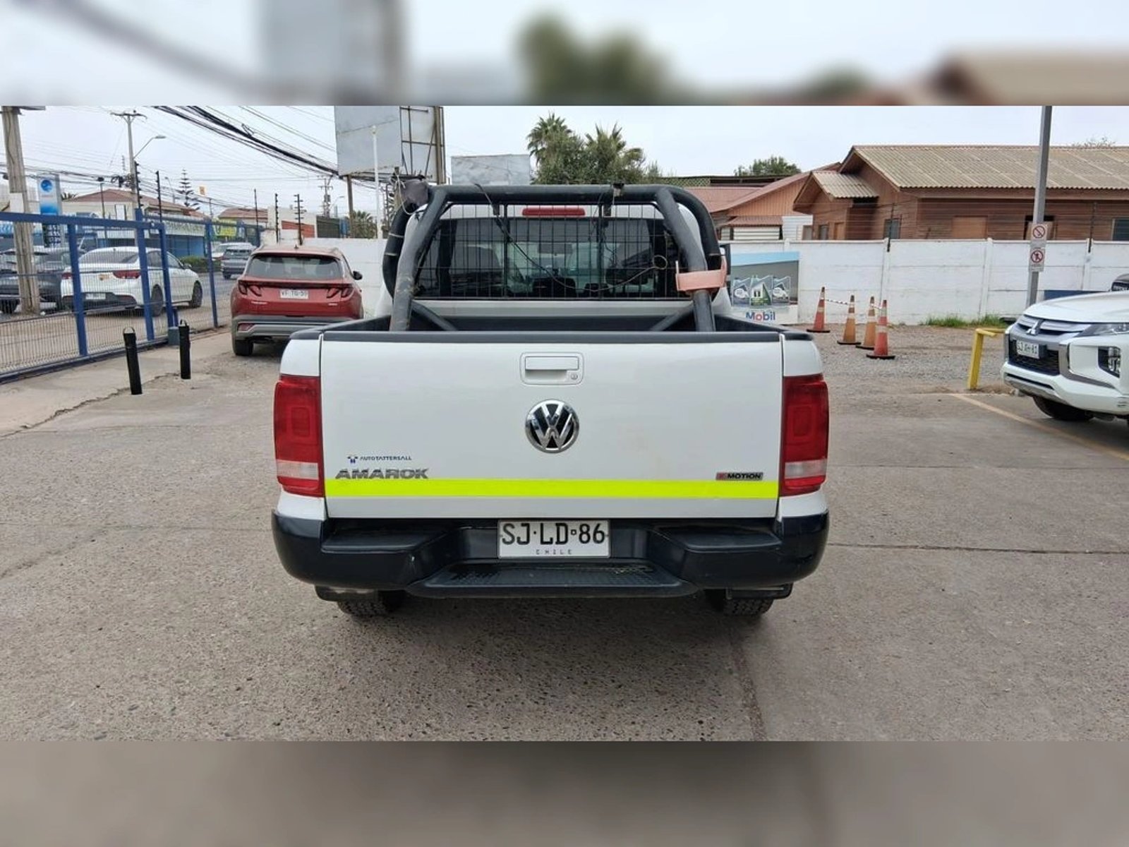 VOLKSWAGEN AMAROK 2.0 TRENDLINE DIESEL 4MOTION 4X4 DOB. CAB. MT 4P 2023 - Imagen 6 de 19