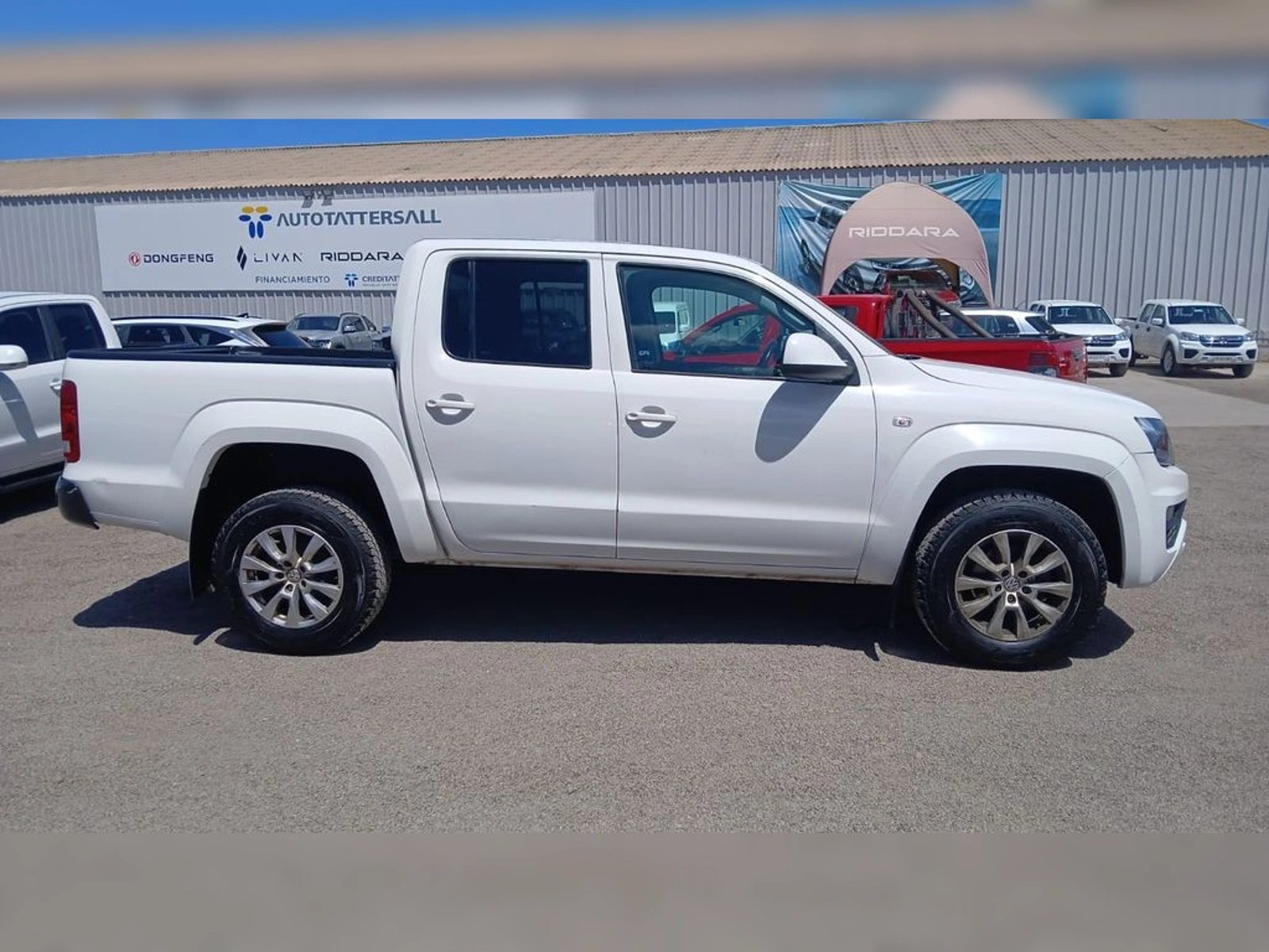 Volkswagen AMAROK 2.0 Diesel 4x2 T/M 2023 - Foto 4 de 20