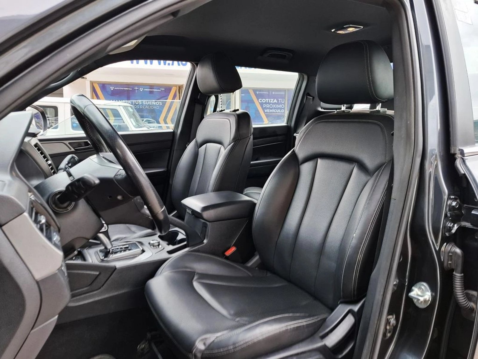 SsangYong GRAND MUSSO 2.2D Limited Plus Auto 4x4 AT 2024 - Imagen 16 de 20