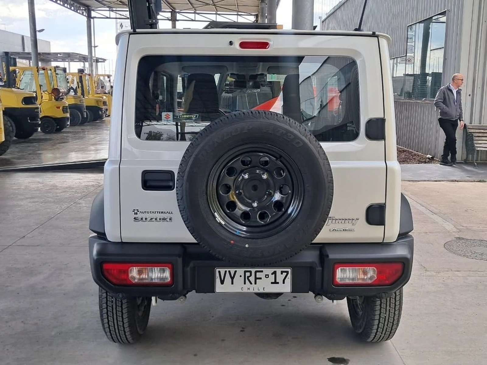 Suzuki JIMNY GL WINCHE MT 4X4 2026 - Imagen 7 de 20
