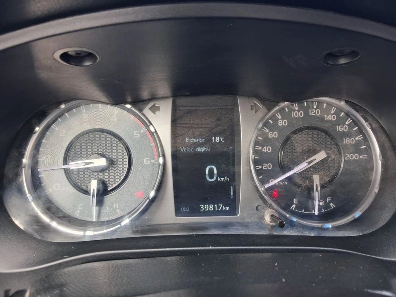 TOYOTA HILUX HILUX TSS 2.4 Diesel 4X2 T/M 2021 - Imagen 12 de 15
