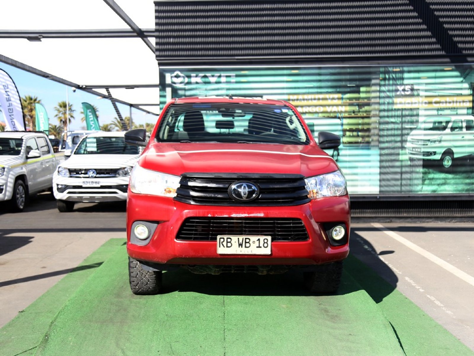 Toyota HILUX 2.4 DX 4x2 MT 2022 - Foto 2 de 20