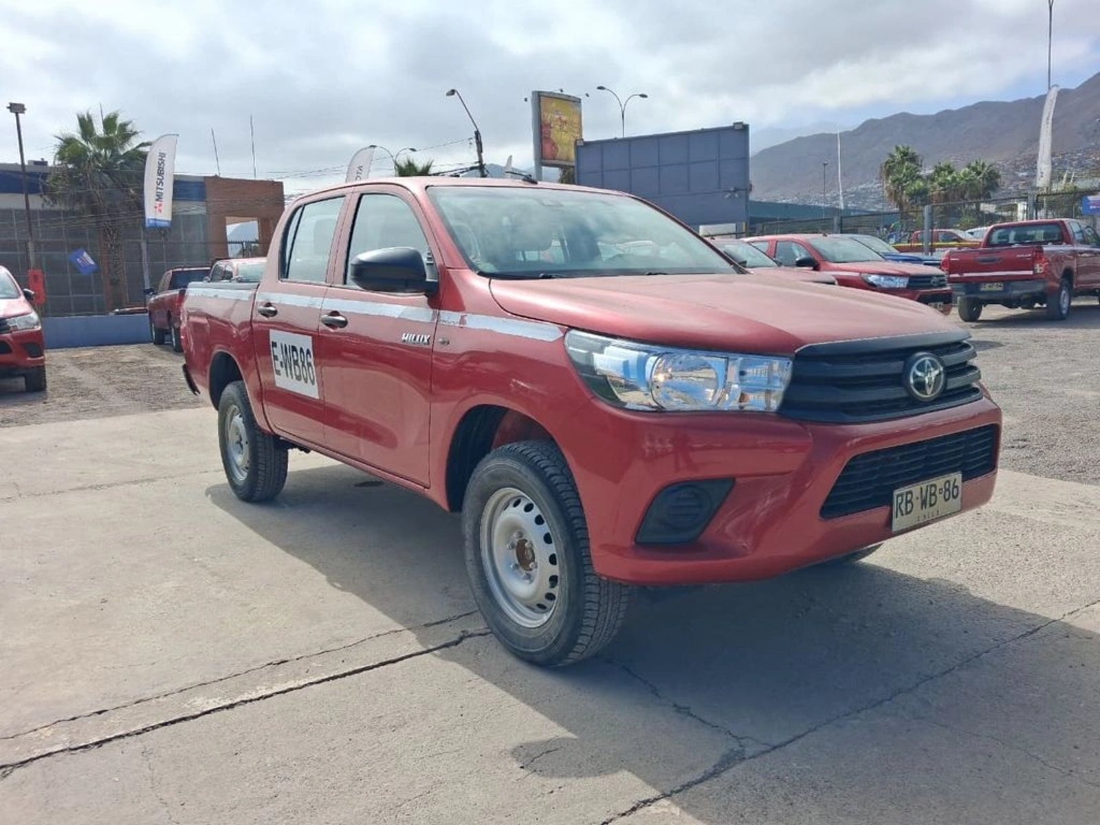 TOYOTA HILUX HILUX TSS 2.4 Diesel 4X2 T/M 2022 - Imagen 3 de 13