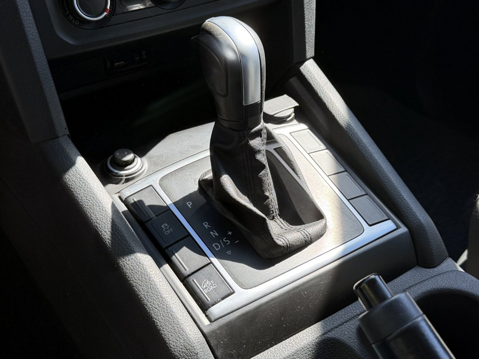 VOLKSWAGEN AMAROK 2.0 COMFORTLINE 2023 - Imagen 14 de 20