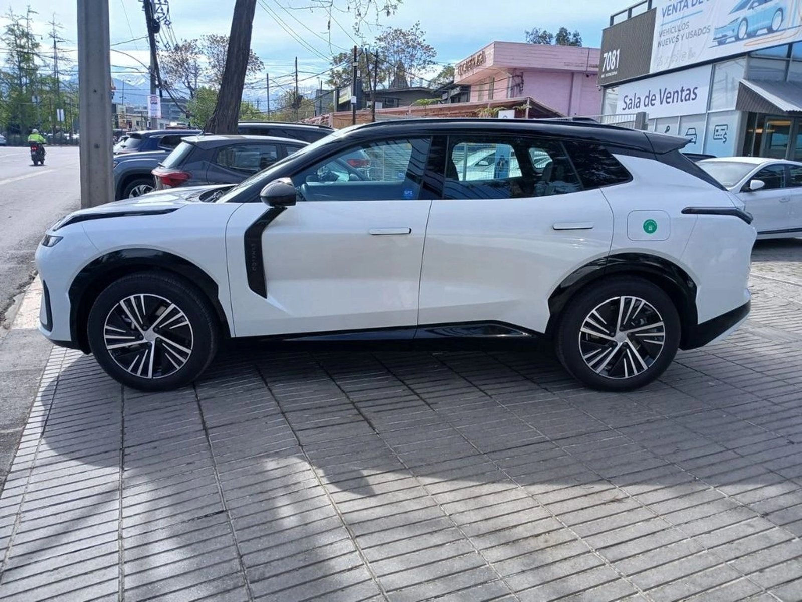 Lynk & Co 08 08 Pro 1.5T Hibrido 2027 - Foto 5 de 16