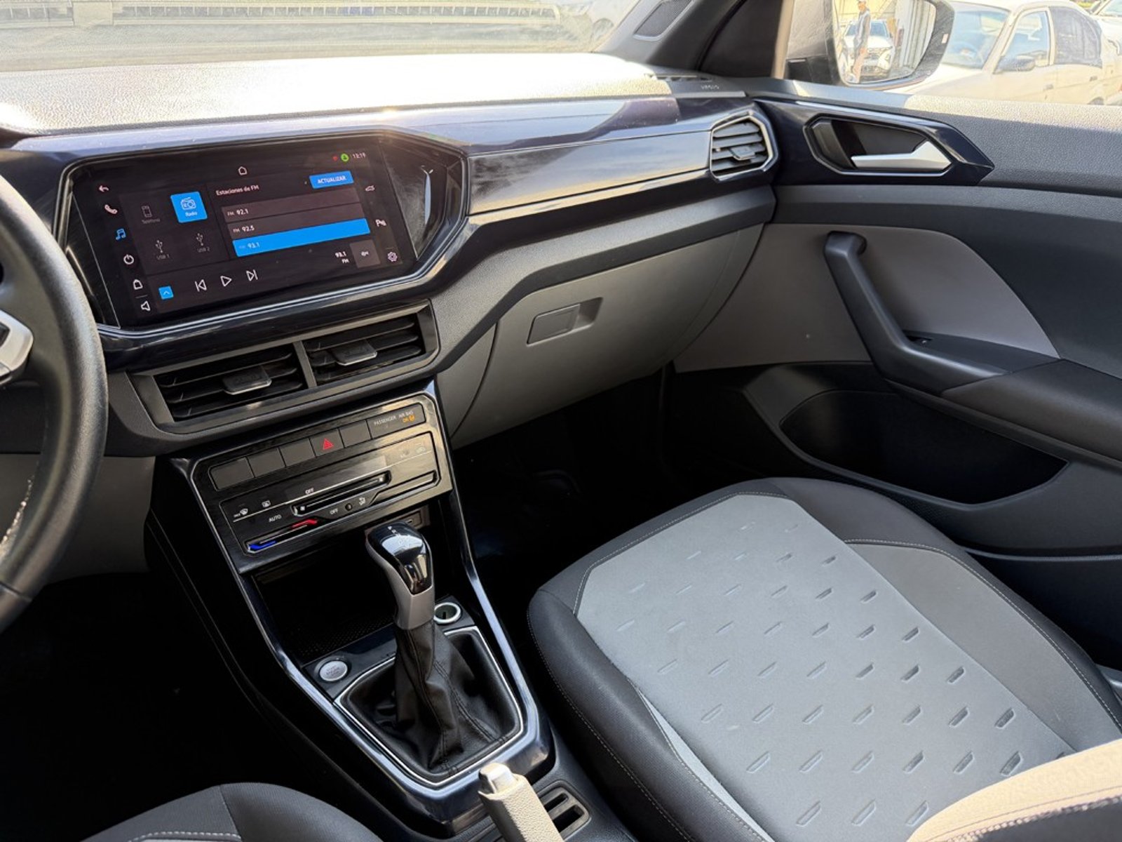 VOLKSWAGEN T-CROSS 1.0 COMFORTLINE AT 2024 - Imagen 15 de 20