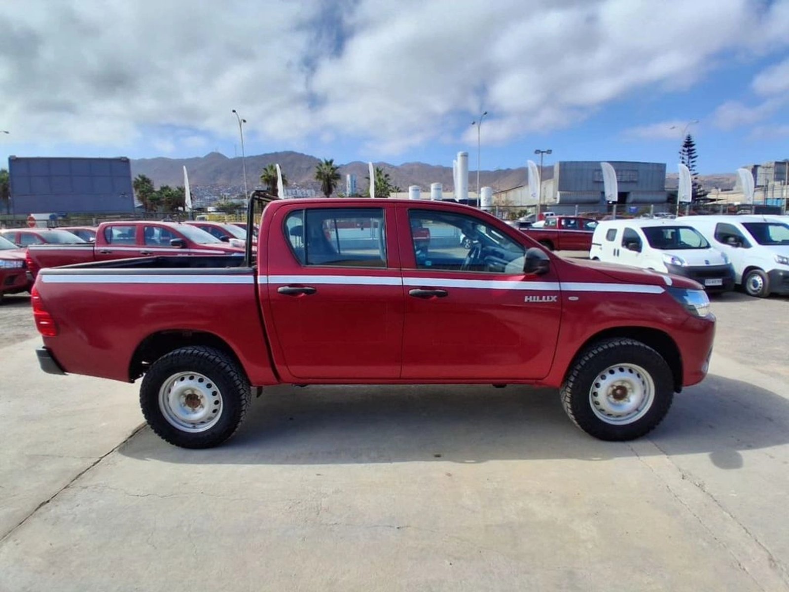 TOYOTA HILUX HILUX TSS 2.4 Diesel 4X2 T/M 2022 - Imagen 4 de 15