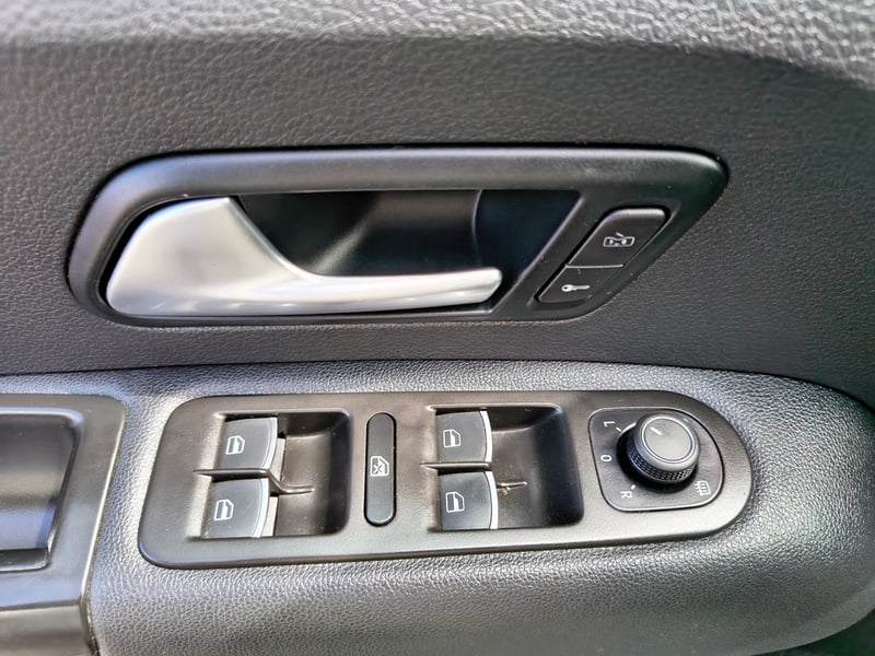 Volkswagen AMAROK 2.0 Diesel 4x4 T/A 2023 - Imagen 7 de 20