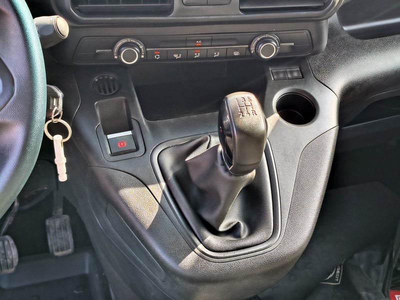Peugeot PARTNER L2 1.6 Diesel 4x2 T/M 2023 - Imagen 15 de 18