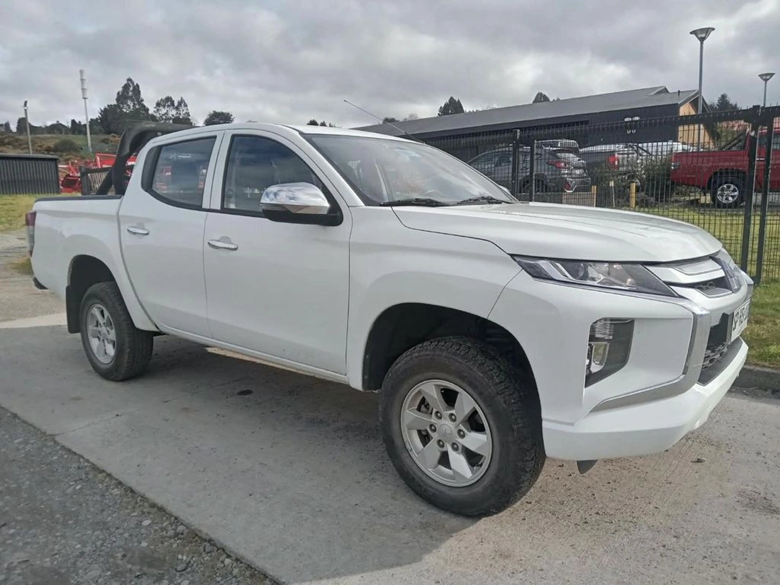 Mitsubishi L200 KATANA CR 2023 - Foto 2 de 8