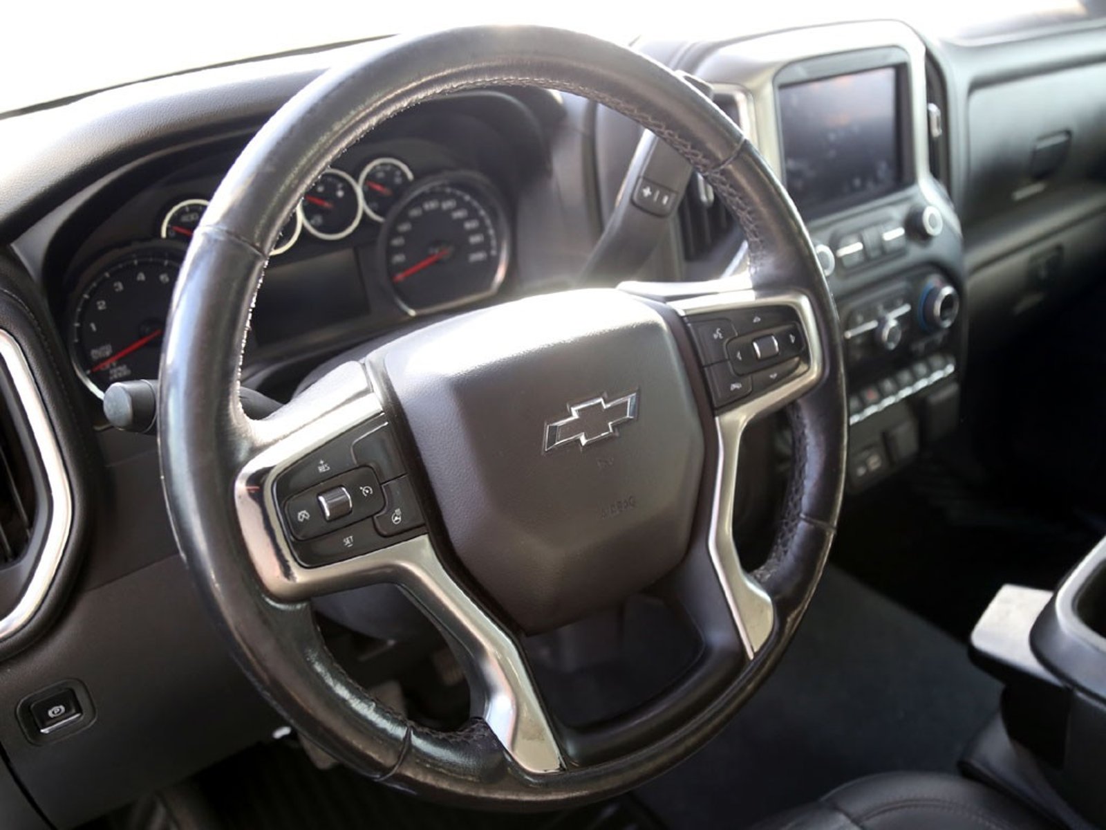 CHEVROLET SILVERADO 5.3 LT AT 4X4 2022 - Imagen 10 de 20