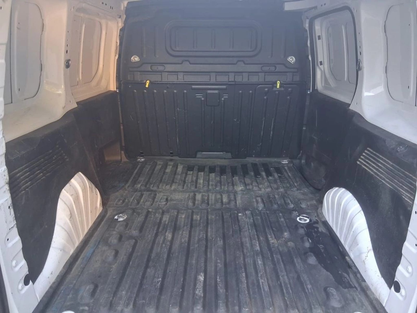 PEUGEOT PARTNER 1.5 BLUE HDI 5MT 2024 - Imagen 6 de 13