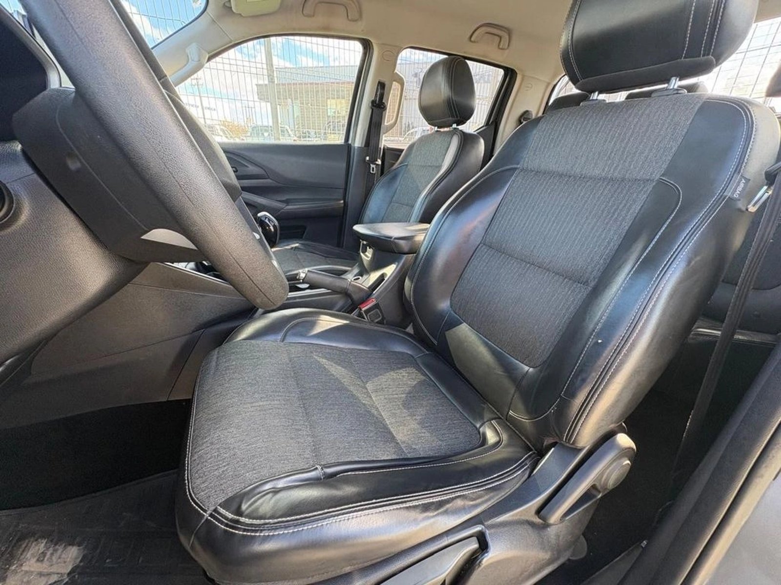 Peugeot LANDTREK 1.9 4X4 MT 2023 - Imagen 9 de 12
