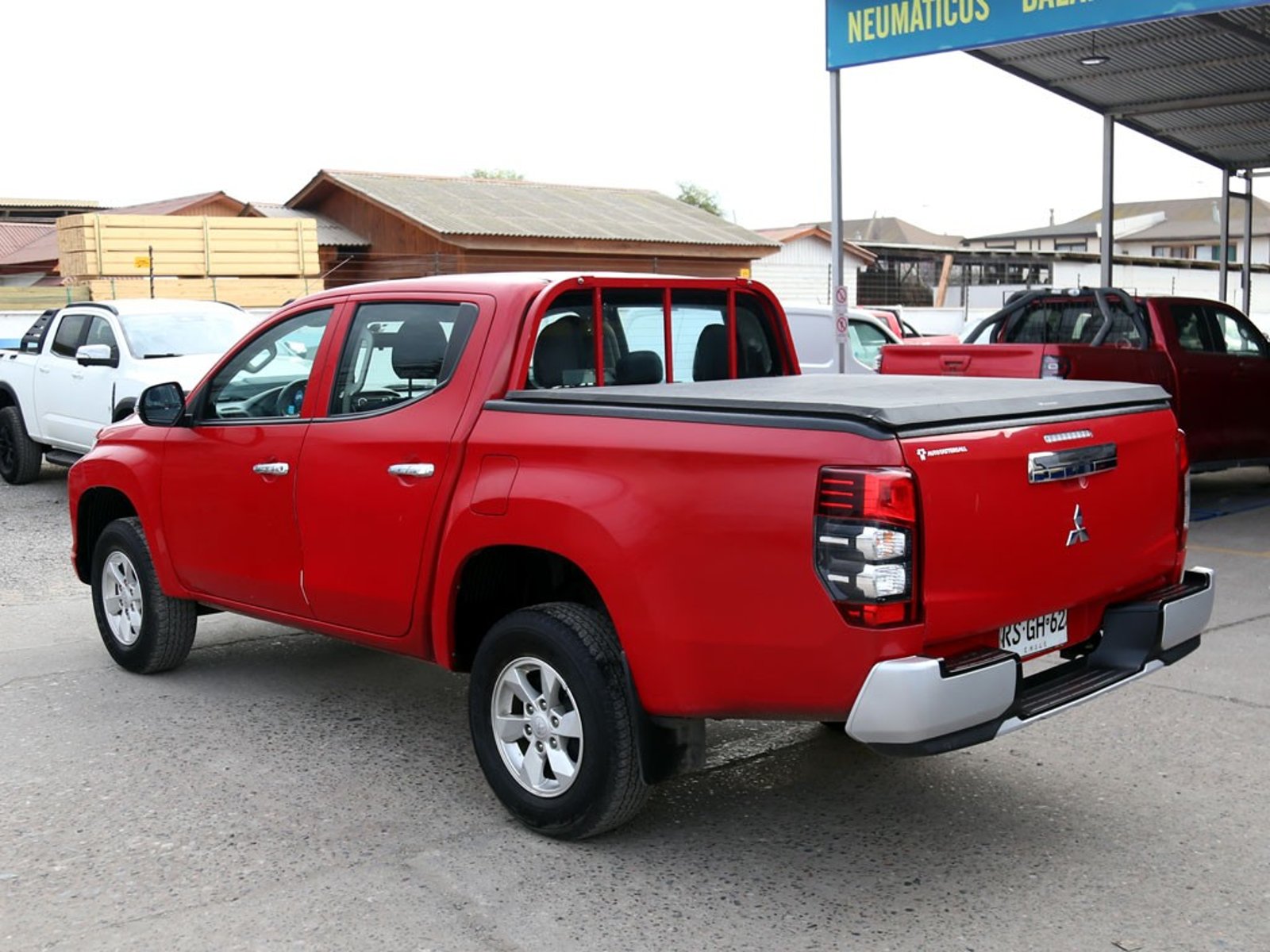 Mitsubishi L200 2.4 KATANA CR MT 4X2 DIESEL 2022 - Imagen 7 de 20