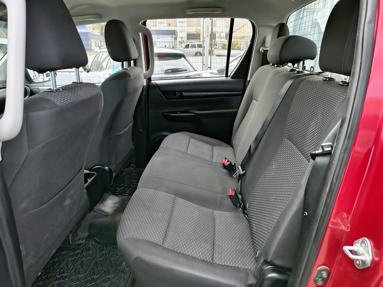 TOYOTA HILUX HILUX TSS 2.4 Diesel 4X2 T/M 2022 - Imagen 19 de 20