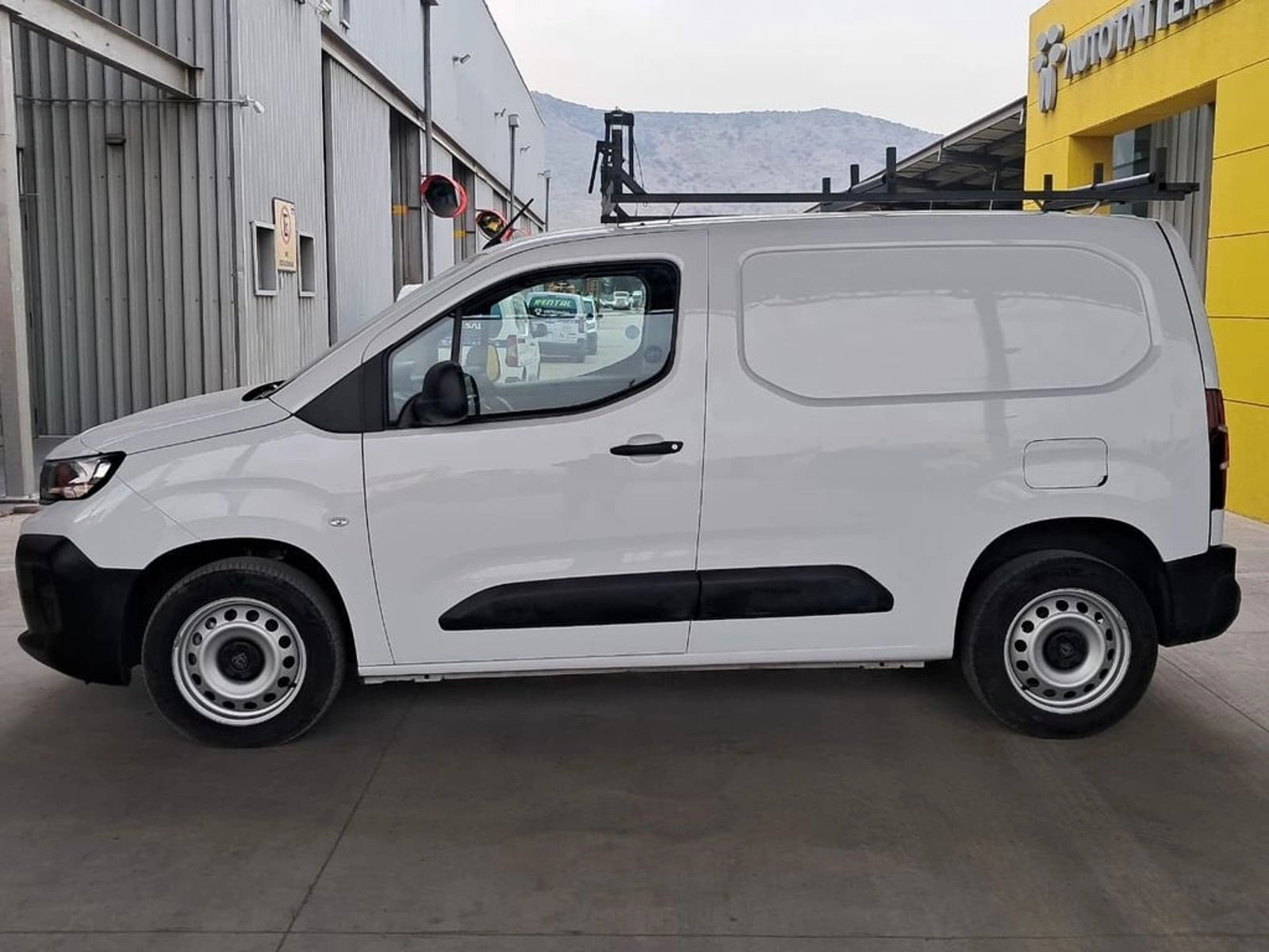 Peugeot PARTNER L1 1.5 HDI 4X2 MT 2025 - Imagen 10 de 20