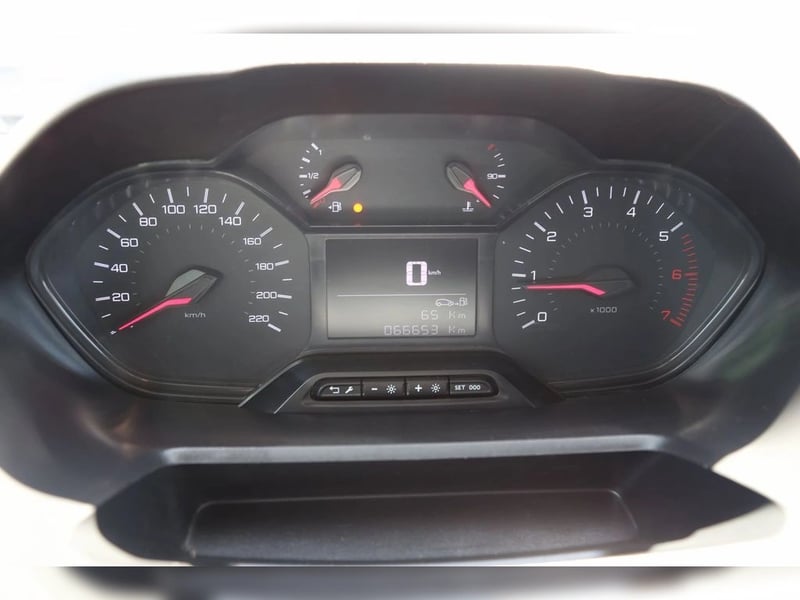 Peugeot PARTNER L1 BLUE HDI 100 1.5 2024 - Imagen 18 de 20