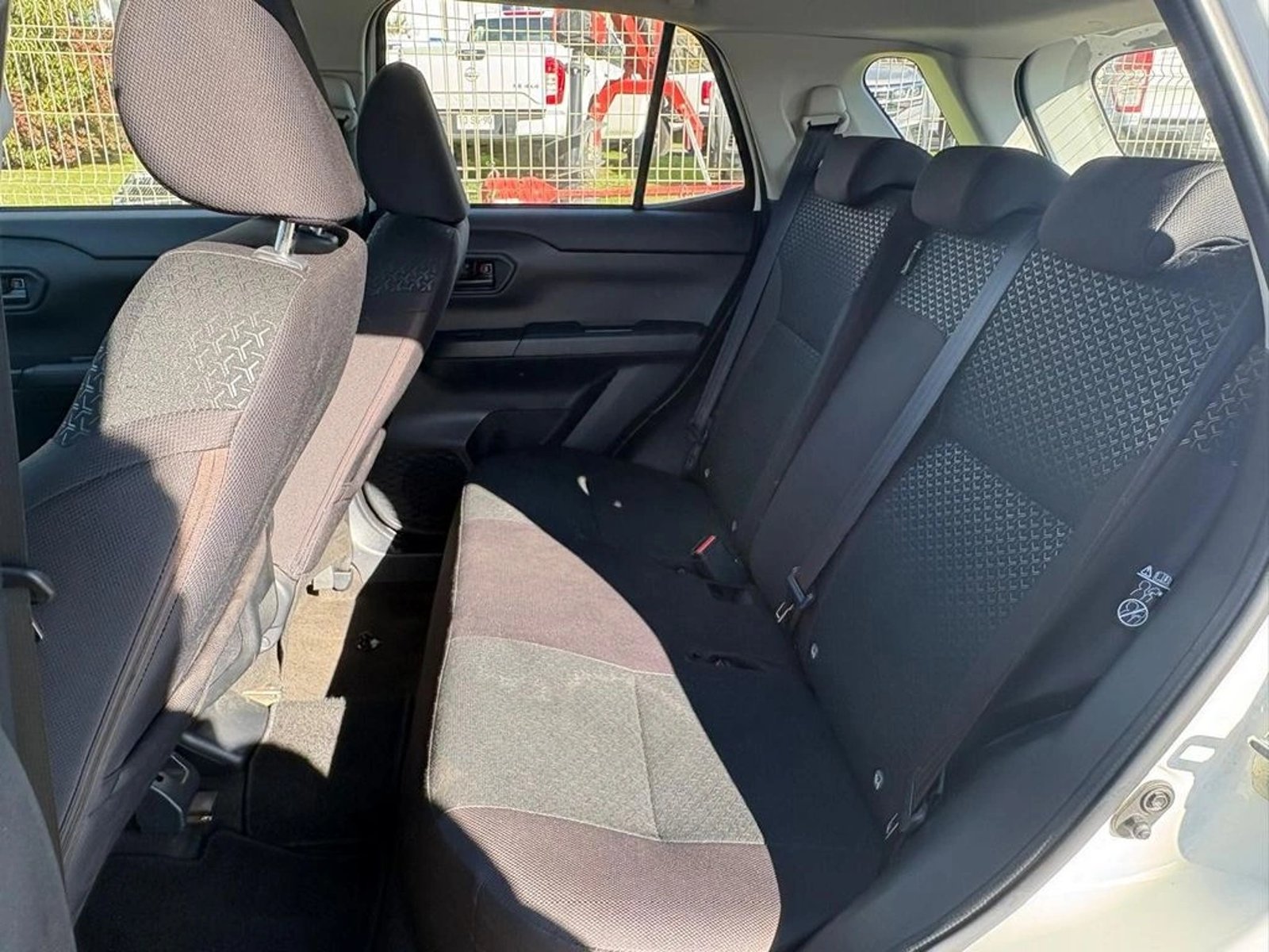 TOYOTA RAIZE 1.2 MT 2025 - Imagen 8 de 12