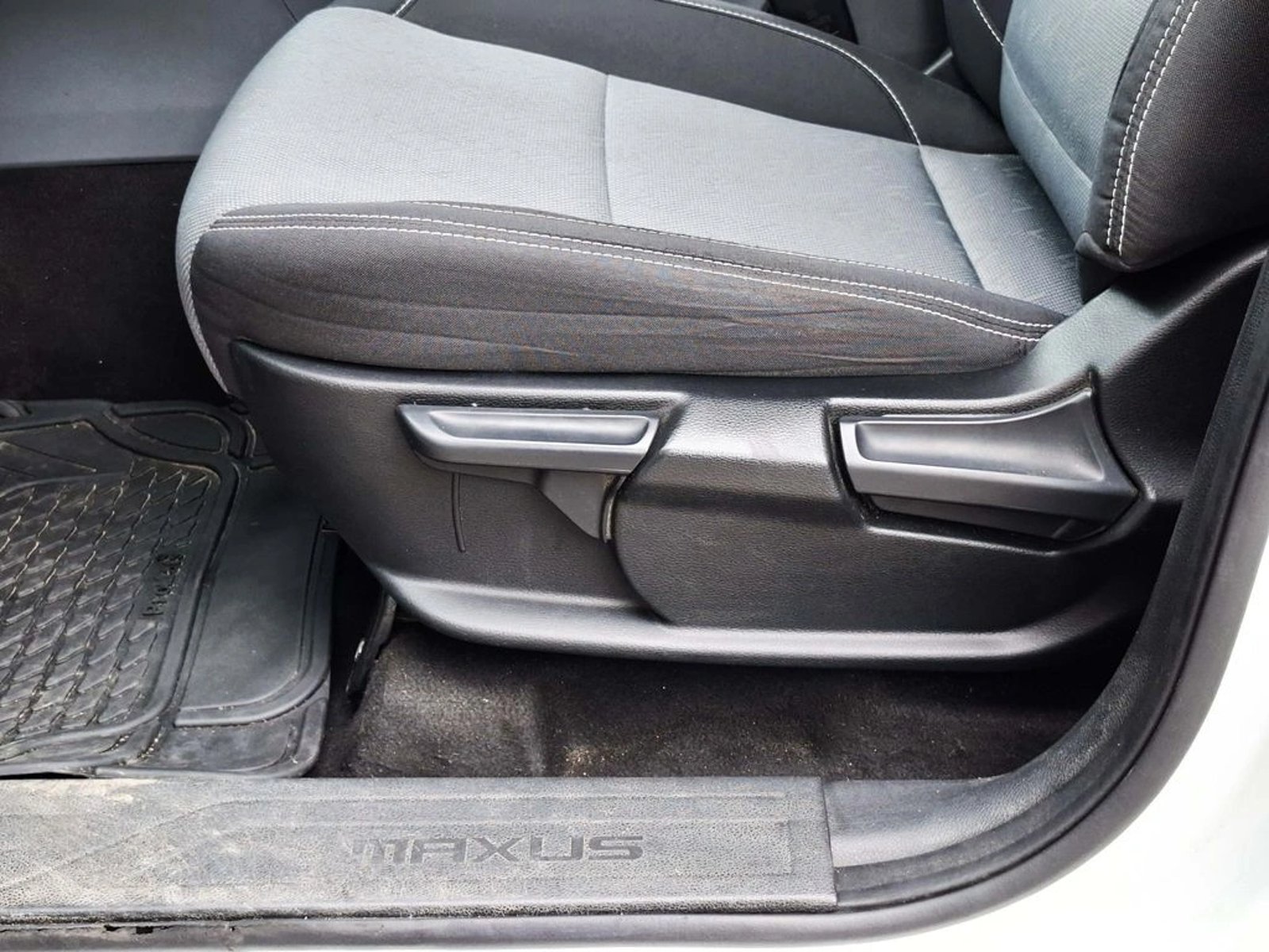 Maxus T60 2.0 DX 4X2 MT 2024 - Imagen 16 de 20