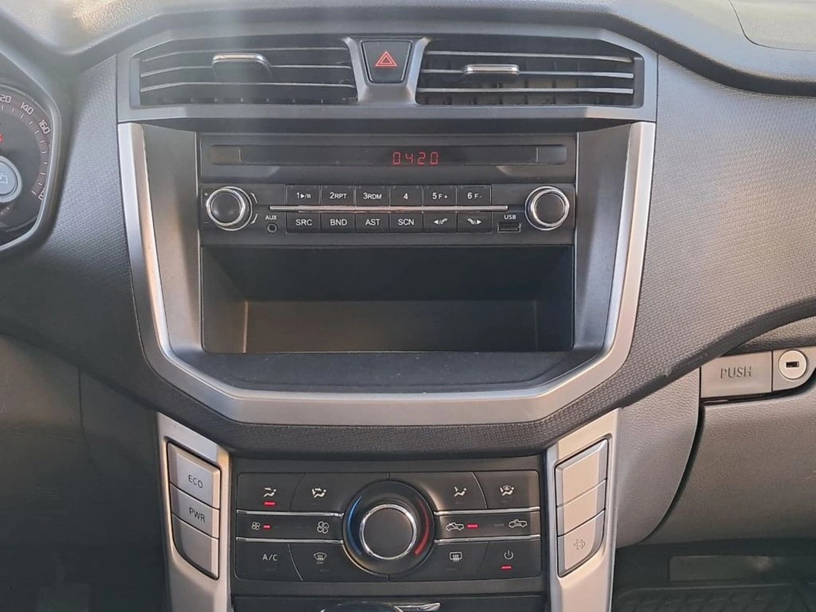 MAXUS T60 DX 4X4 MT 2.0 2024 - Imagen 20 de 20