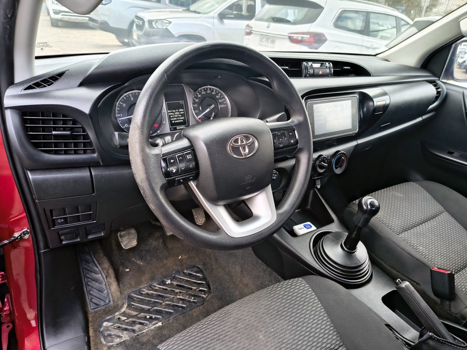 Toyota HILUX MT 2023 - Imagen 11 de 20