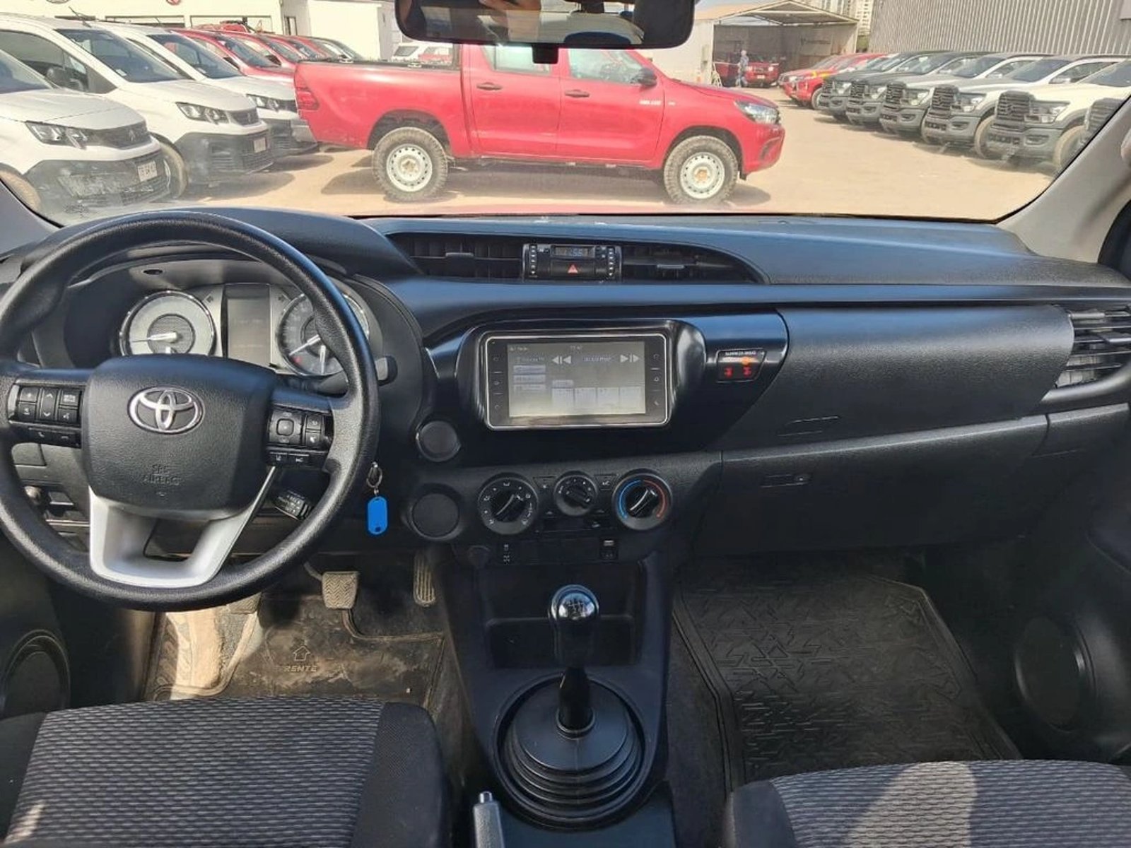 TOYOTA HILUX HILUX TSS 2.4 Diesel 4X2 T/M 2021 - Imagen 13 de 14