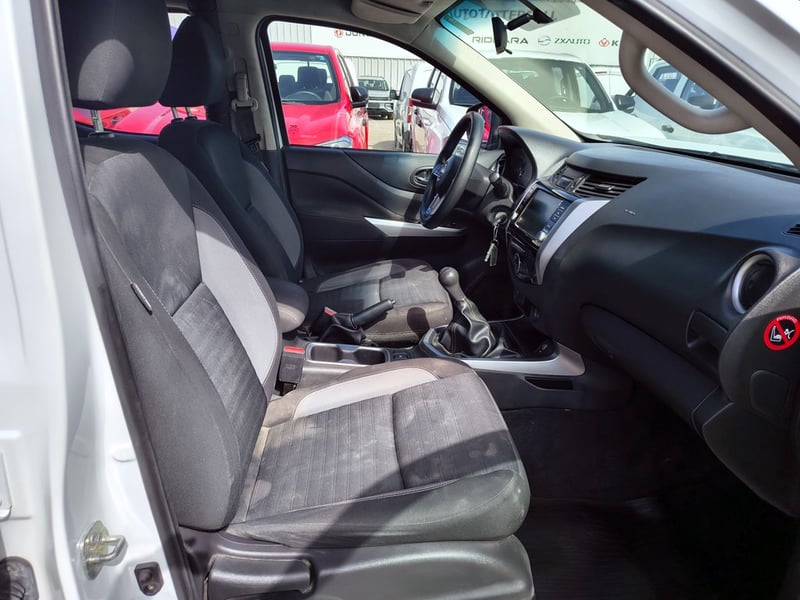 Nissan NAVARA 2.3 Diesel 4x2 T/M 2024 - Imagen 20 de 20