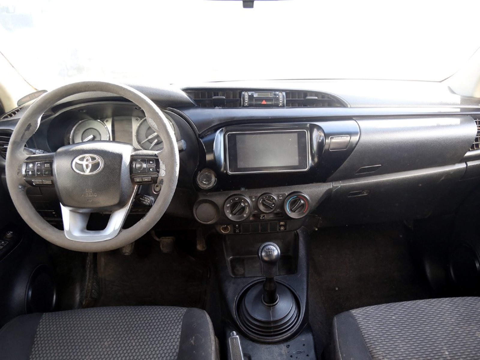 Toyota HILUX 2.4 DX 4x2 MT 2022 - Imagen 13 de 20