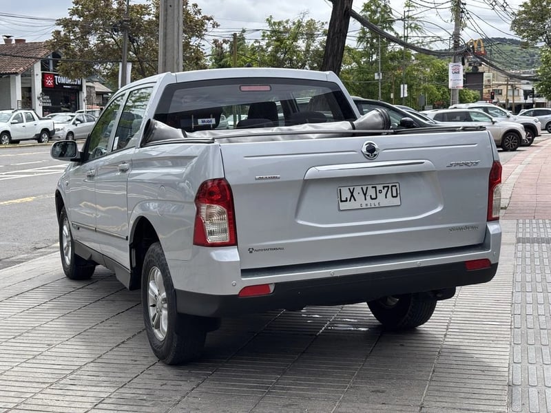 SsangYong ACTYON SPORTS ACTYON SPORTS 2.2 MT 4X2 FULL 2022 - Imagen 9 de 20