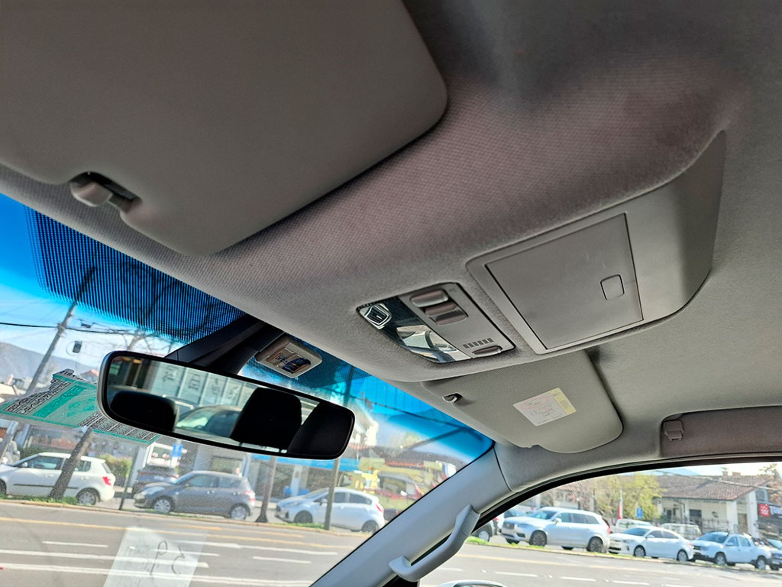 Volkswagen AMAROK 2.0 HIGHLINE 4MOTION 2023 - Imagen 18 de 20