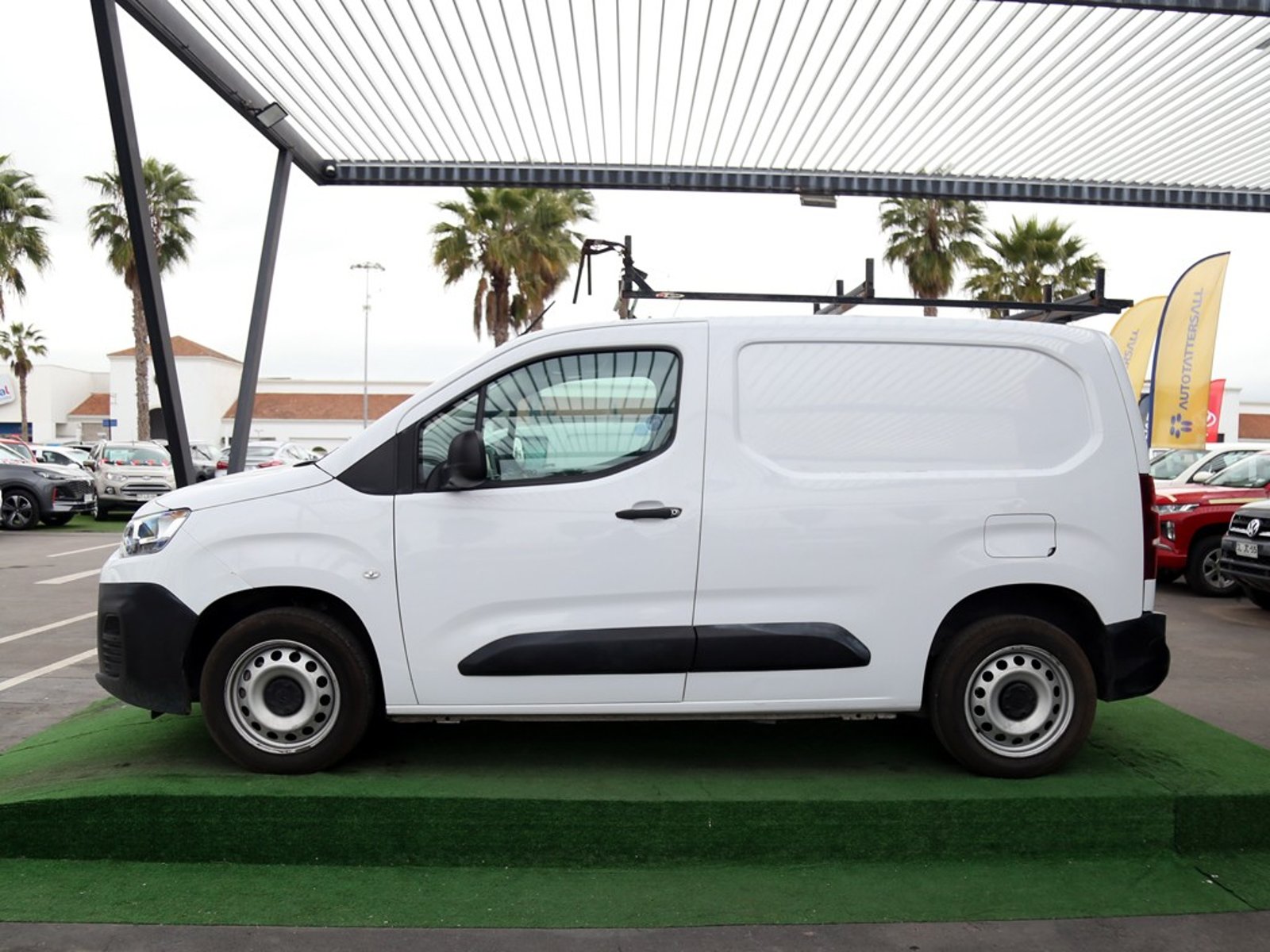Citroën BERLINGO BLUEHDI 1.5 2024 - Imagen 11 de 20