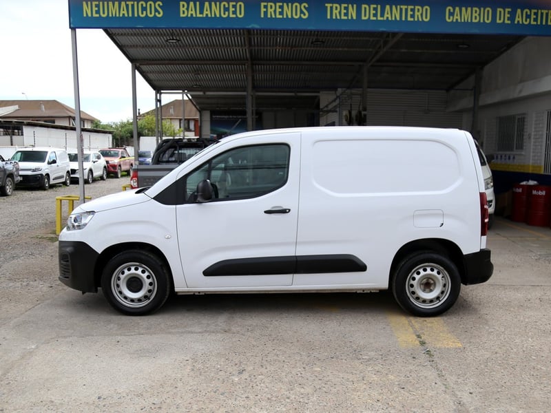Citroën BERLINGO BLUEHDI 1.5 2024 - Imagen 4 de 20