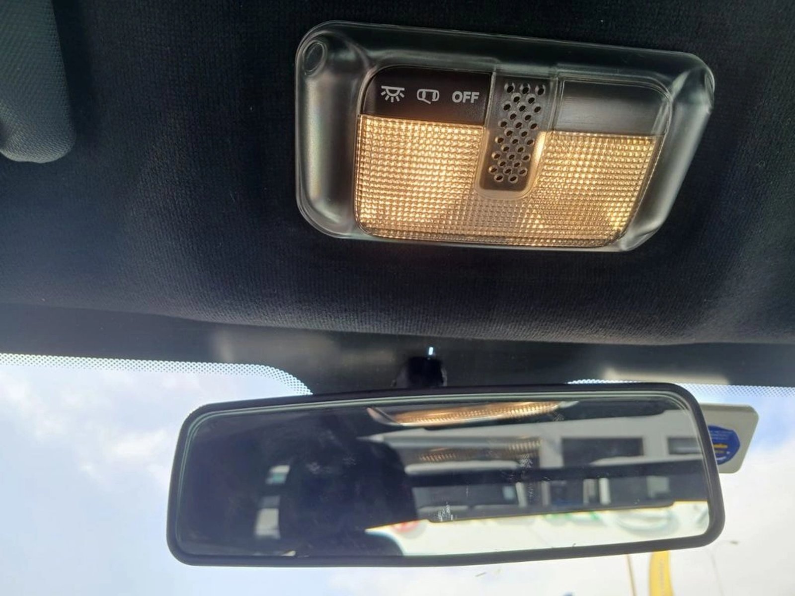RAM 700 1.4 SLT 4X2 CAB. SIM. MT 2P 2021 - Imagen 18 de 20