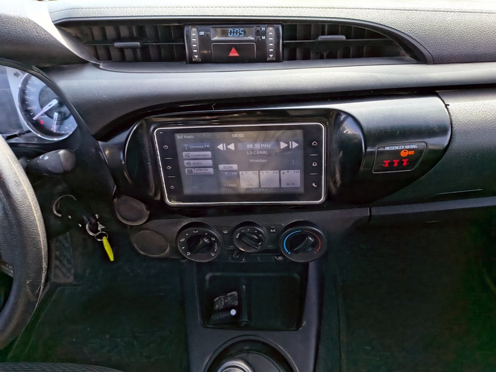 TOYOTA HILUX HILUX TSS 2.4 Diesel 4X2 T/M 2021 - Imagen 15 de 18
