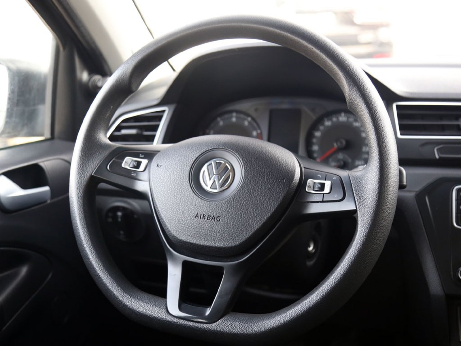 VOLKSWAGEN SAVEIRO CAB EXT 1.6 MT 2021 - Imagen 13 de 20