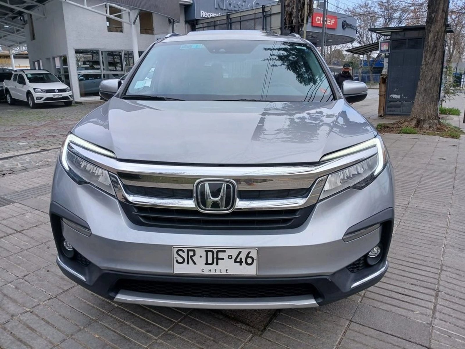 Honda PILOT PILOT Tourning 3.5 AWD 7 Pasajeros 2023 - Foto 2 de 18