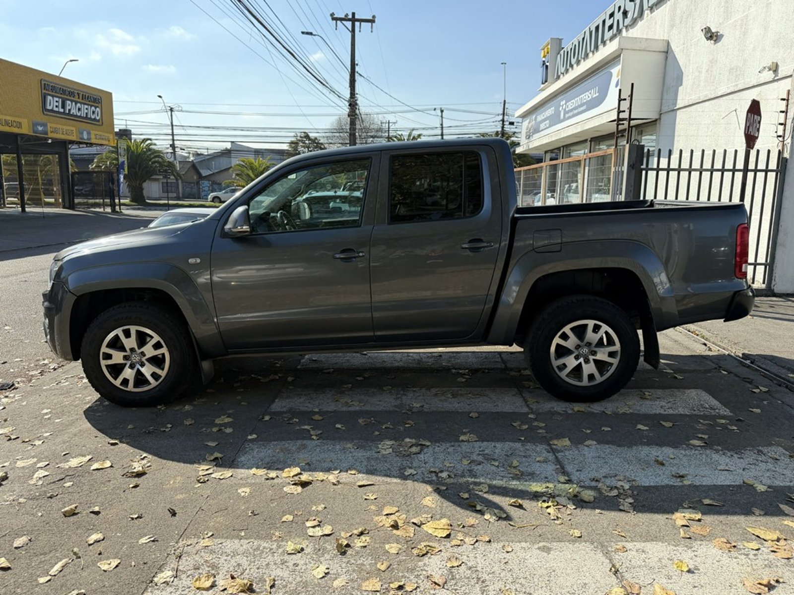 Volkswagen AMAROK 2.0 COMFORTLINE 4X4 AT 2023 - Foto 5 de 20