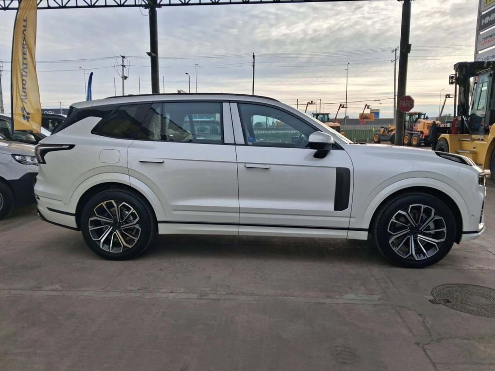 Lynk & Co 09 HALO 2027 - Foto 5 de 15
