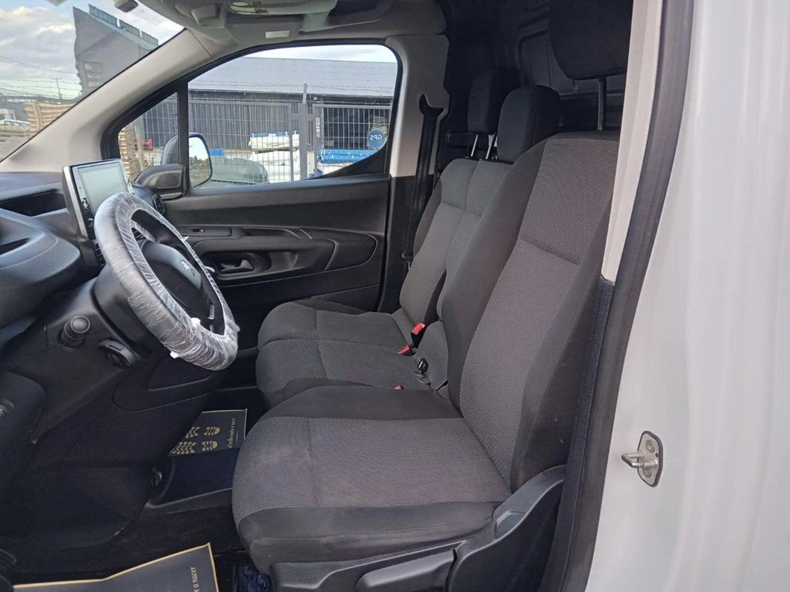 Peugeot PARTNER PARTNER 1.5 L1 2024 - Imagen 5 de 8