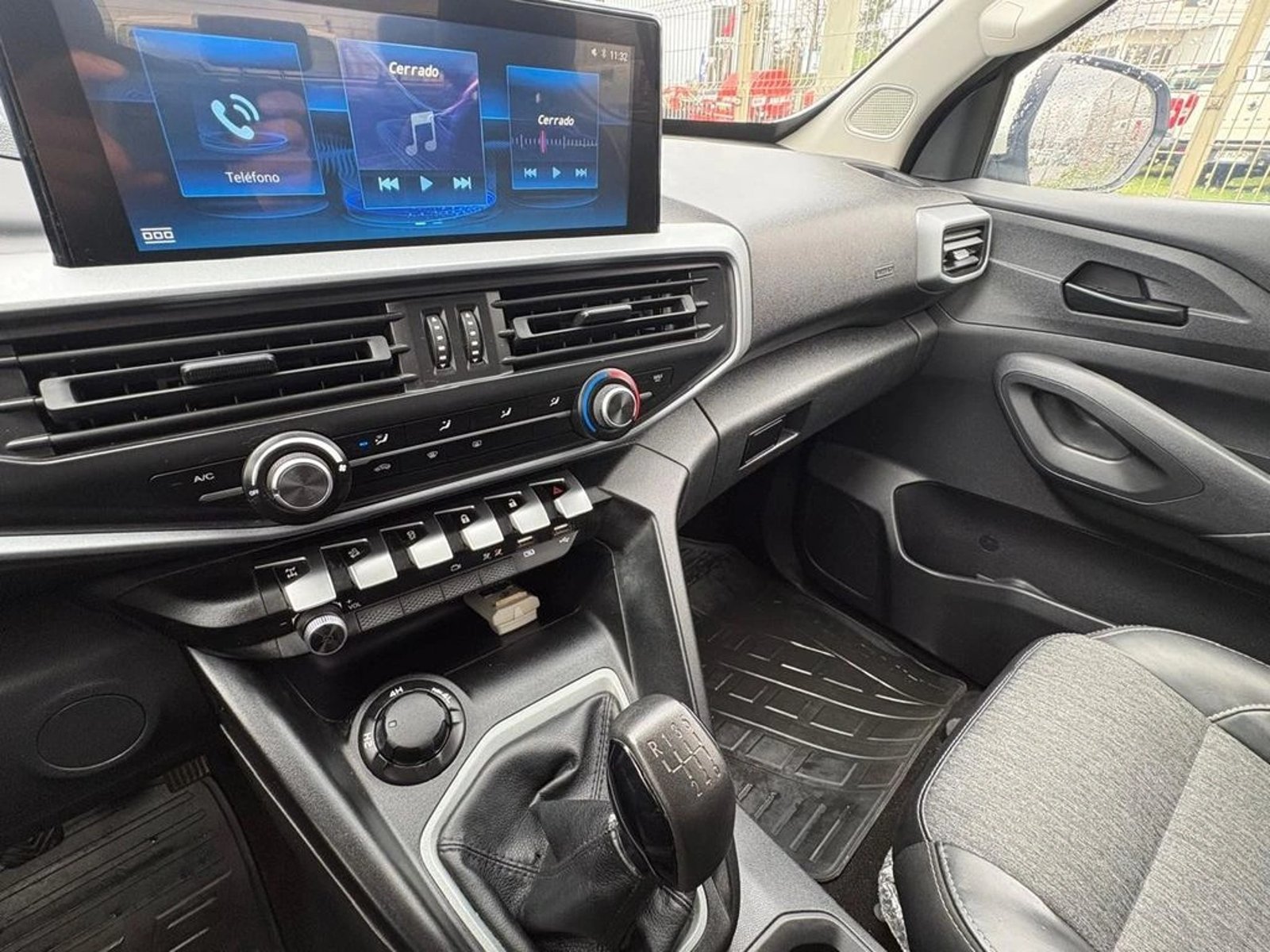 Peugeot LANDTREK 1.9 4X4 MT 2023 - Imagen 8 de 11