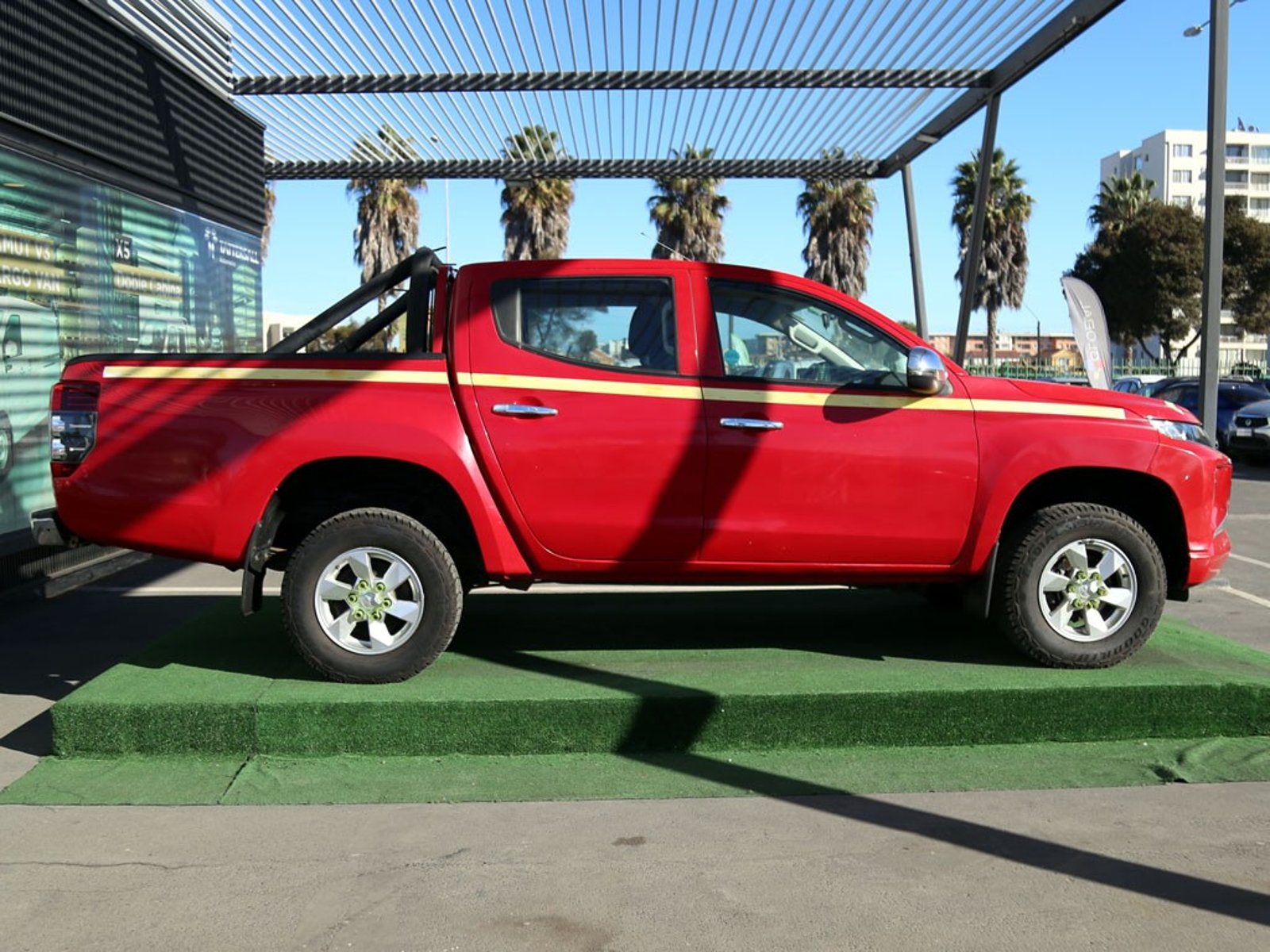 Mitsubishi L200 L200 KATANA 4X4 DIESEL 2023 - Foto 4 de 20