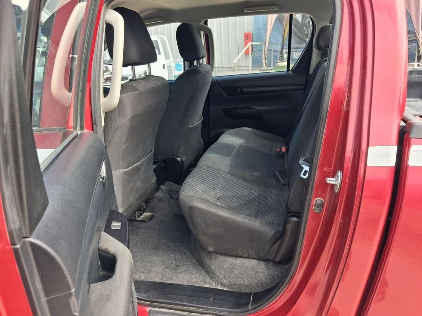 TOYOTA HILUX HILUX TSS 2.4 Diesel 4X2 T/M 2022 - Imagen 10 de 13