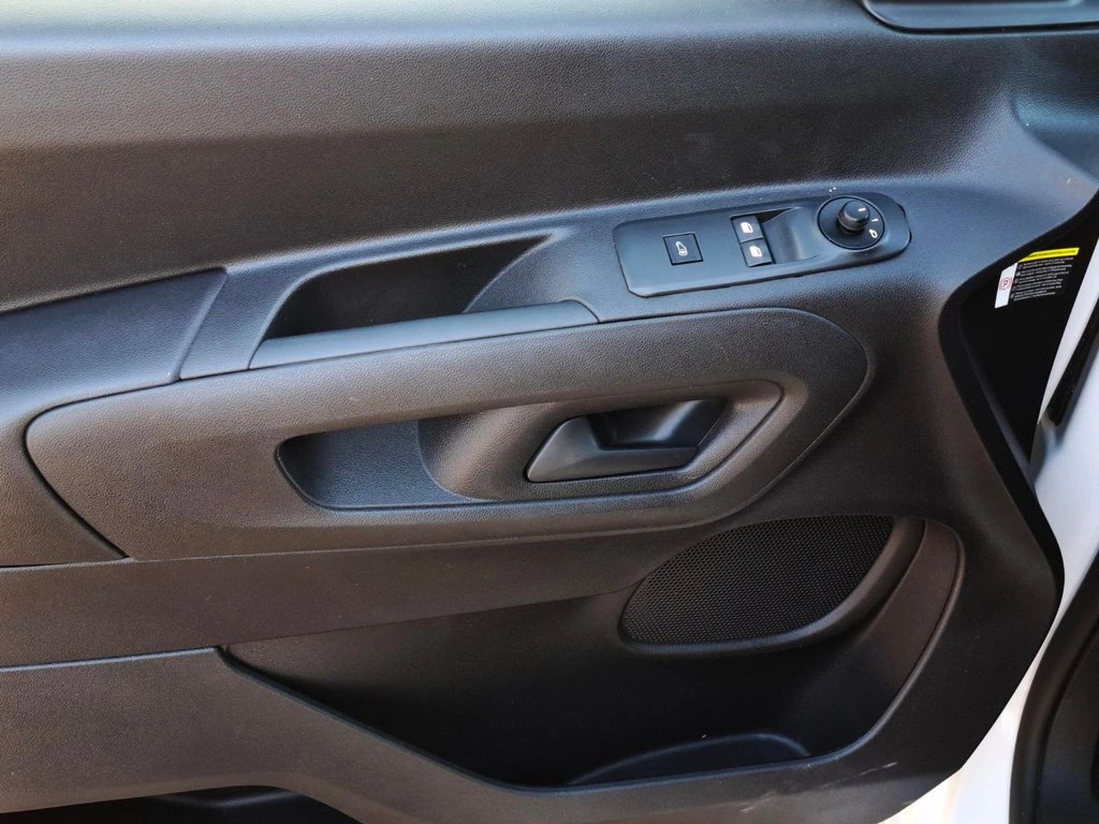 PEUGEOT PARTNER 1.5 2023 - Imagen 13 de 20