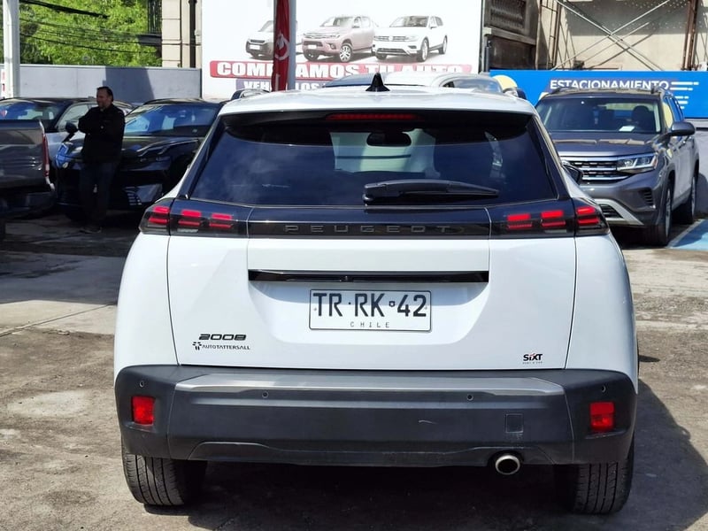 Peugeot 2008 1.5 BlueHDI  Auto Allure 2025 - Imagen 8 de 20